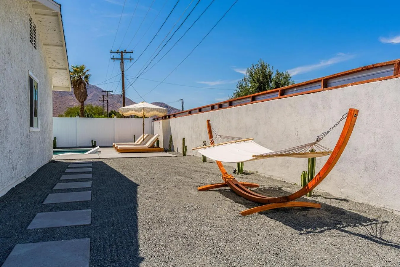 Сasa de vacaciones The Joyce Ellen By Rather Be Properties Palm Springs